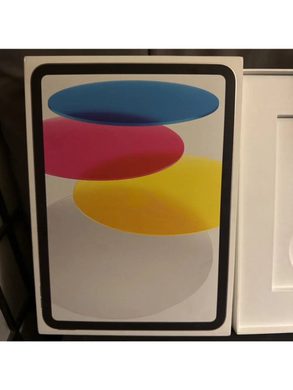 Apple empty box